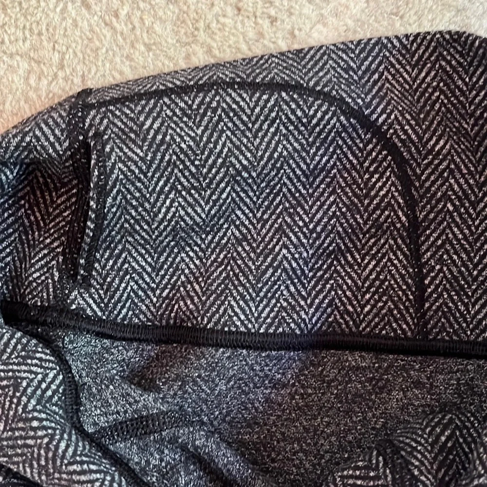 Lululemon Herringbone Leggings - Picture 10 of 14